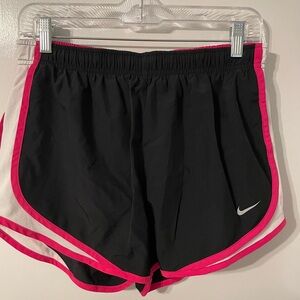 Nike Women's Dry Tempo Shorts - Medium